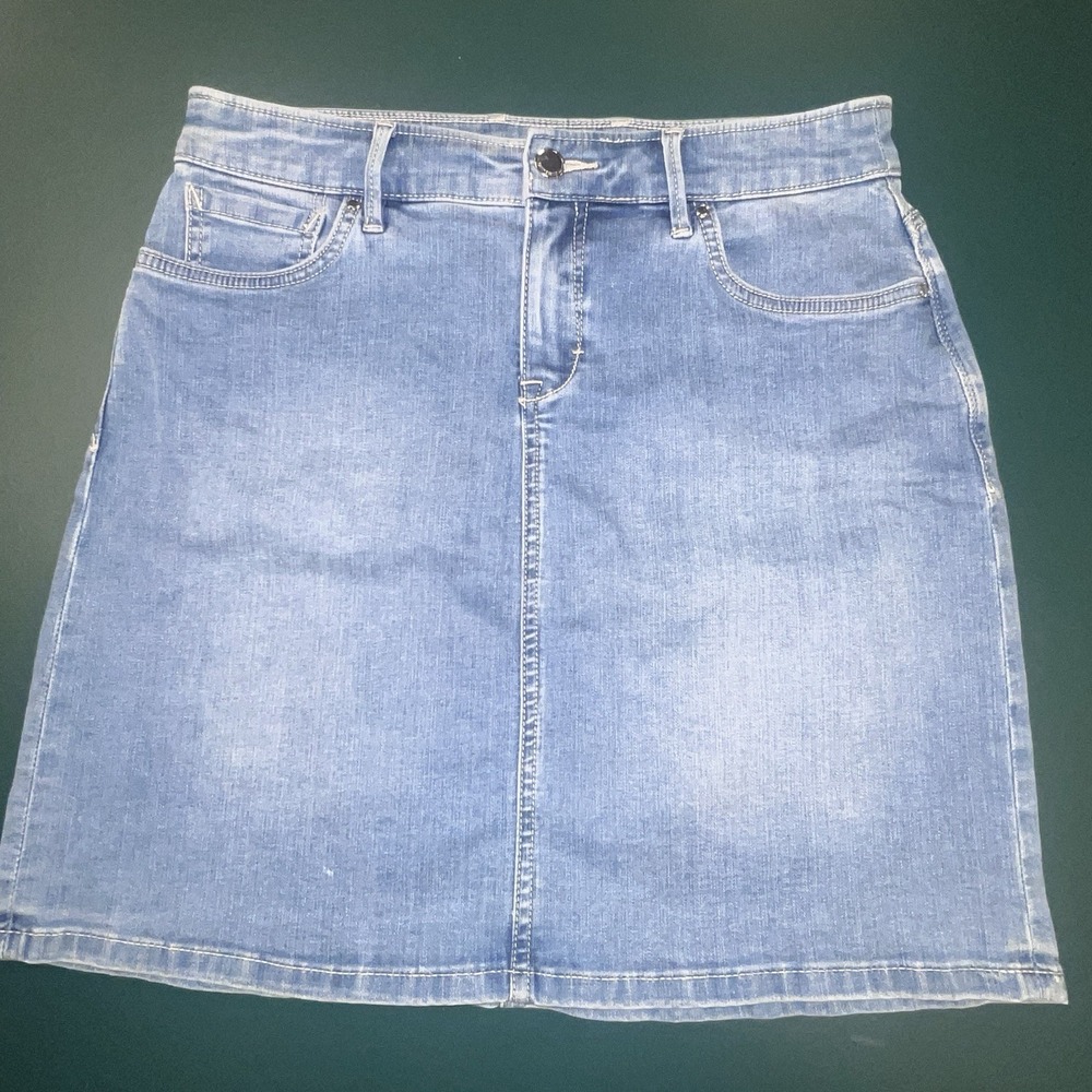 Tommy Bahama Boracay Indigo Short Skirt Size 6 Denim Medium Wash